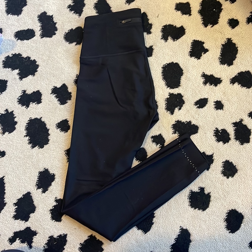Lululemon Zoned In Tight in black - Picture 2 of 7